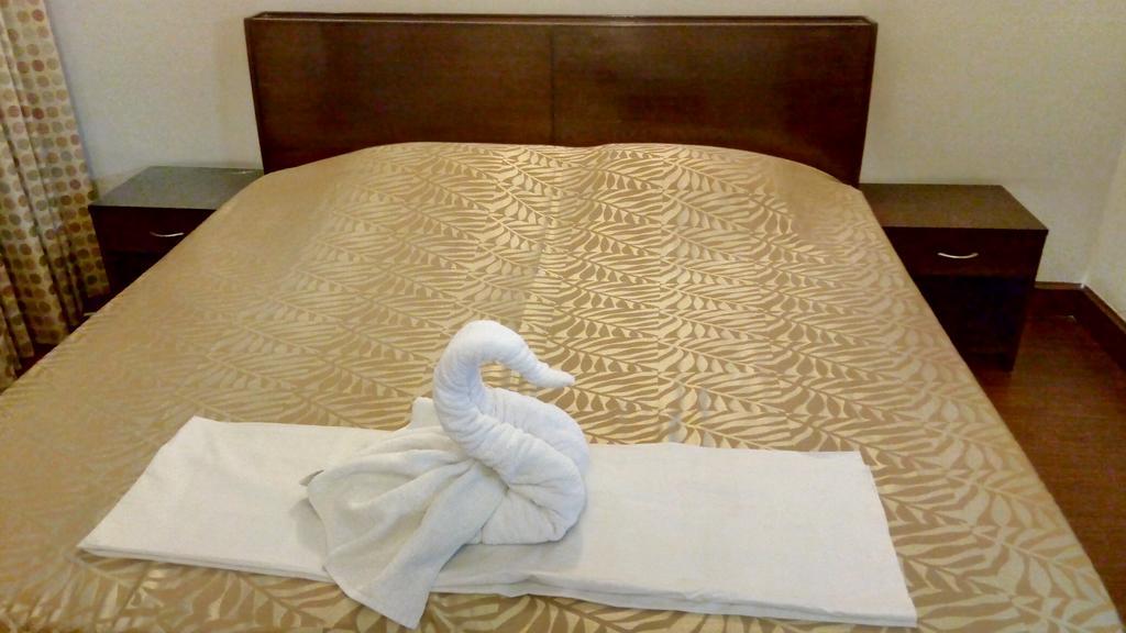 2Bhk Comfortable Furnished Serviced Apartments In Hauz Khas - Woodpecker Apartments New Delhi Exteriör bild