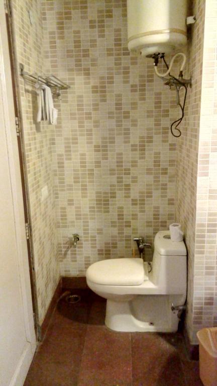 2Bhk Comfortable Furnished Serviced Apartments In Hauz Khas - Woodpecker Apartments New Delhi Exteriör bild