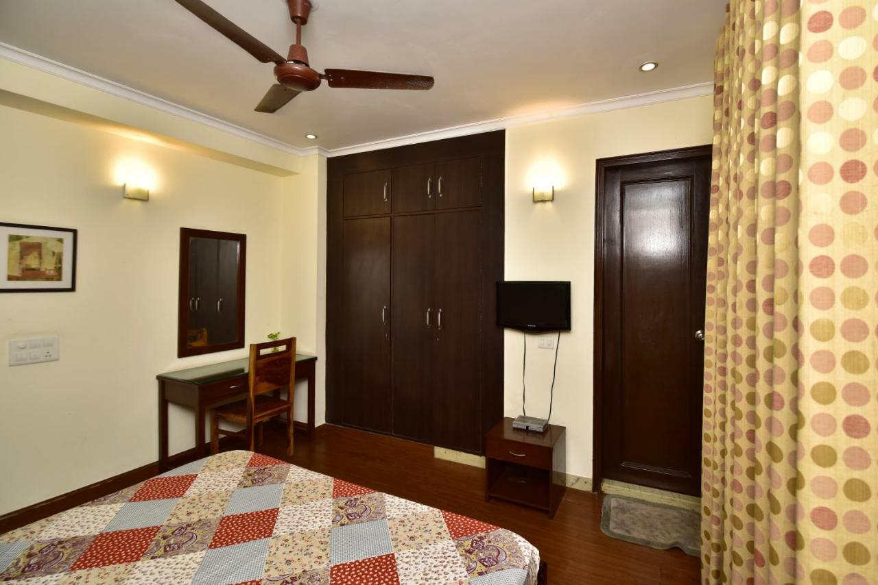 2Bhk Comfortable Furnished Serviced Apartments In Hauz Khas - Woodpecker Apartments New Delhi Exteriör bild