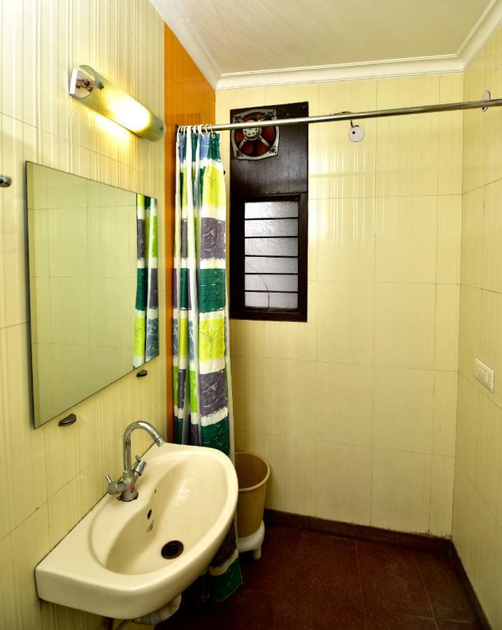 2Bhk Comfortable Furnished Serviced Apartments In Hauz Khas - Woodpecker Apartments New Delhi Exteriör bild