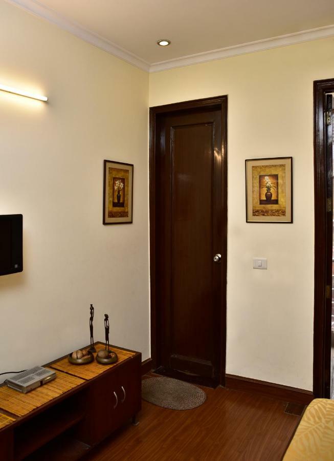 2Bhk Comfortable Furnished Serviced Apartments In Hauz Khas - Woodpecker Apartments New Delhi Exteriör bild