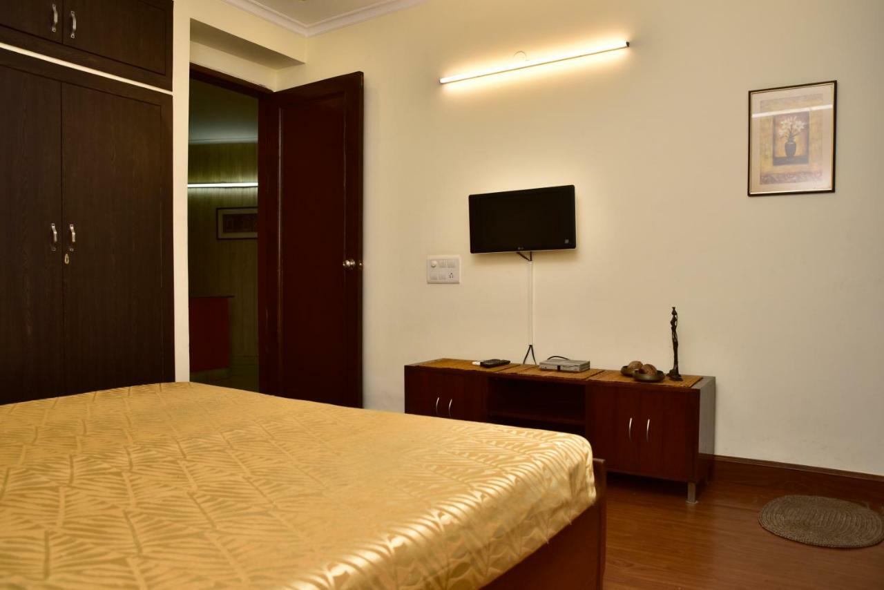 2Bhk Comfortable Furnished Serviced Apartments In Hauz Khas - Woodpecker Apartments New Delhi Exteriör bild