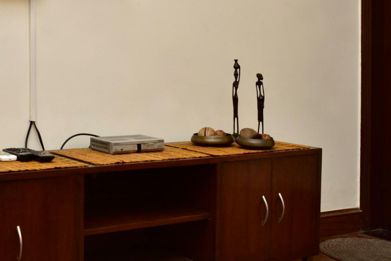 2Bhk Comfortable Furnished Serviced Apartments In Hauz Khas - Woodpecker Apartments New Delhi Exteriör bild