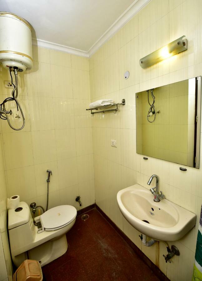 2Bhk Comfortable Furnished Serviced Apartments In Hauz Khas - Woodpecker Apartments New Delhi Exteriör bild