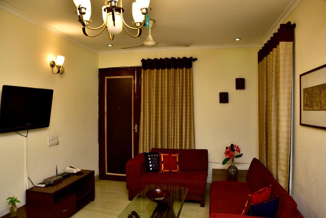 2Bhk Comfortable Furnished Serviced Apartments In Hauz Khas - Woodpecker Apartments New Delhi Exteriör bild