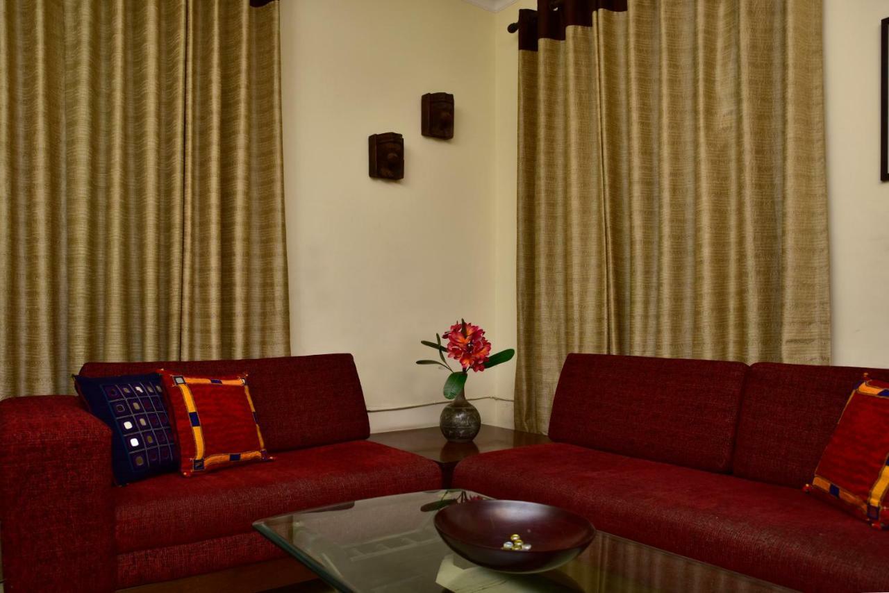 2Bhk Comfortable Furnished Serviced Apartments In Hauz Khas - Woodpecker Apartments New Delhi Exteriör bild